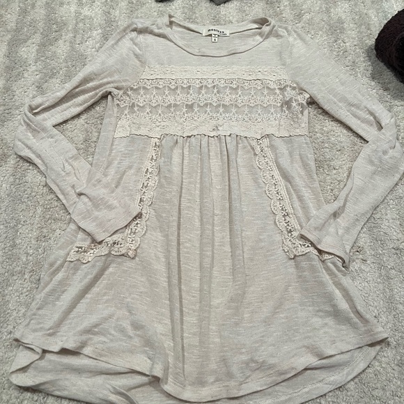 Top - Picture 1 of 4